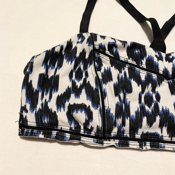 Lululemon Sports Bra Womens Size 8 - Picture 4 of 16